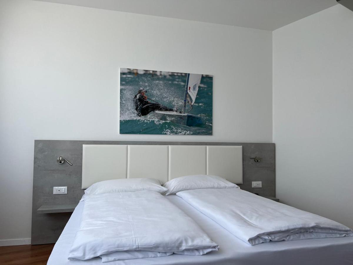 Wind Hotel Malcesine Bagian luar foto