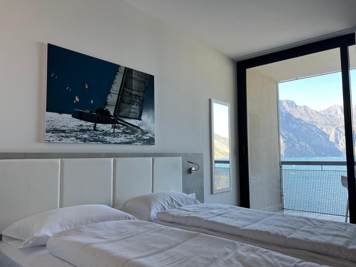 Wind Hotel Malcesine Bagian luar foto