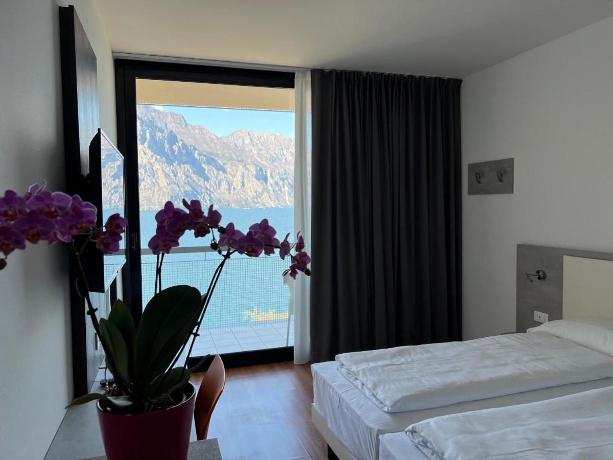 Wind Hotel Malcesine Bagian luar foto