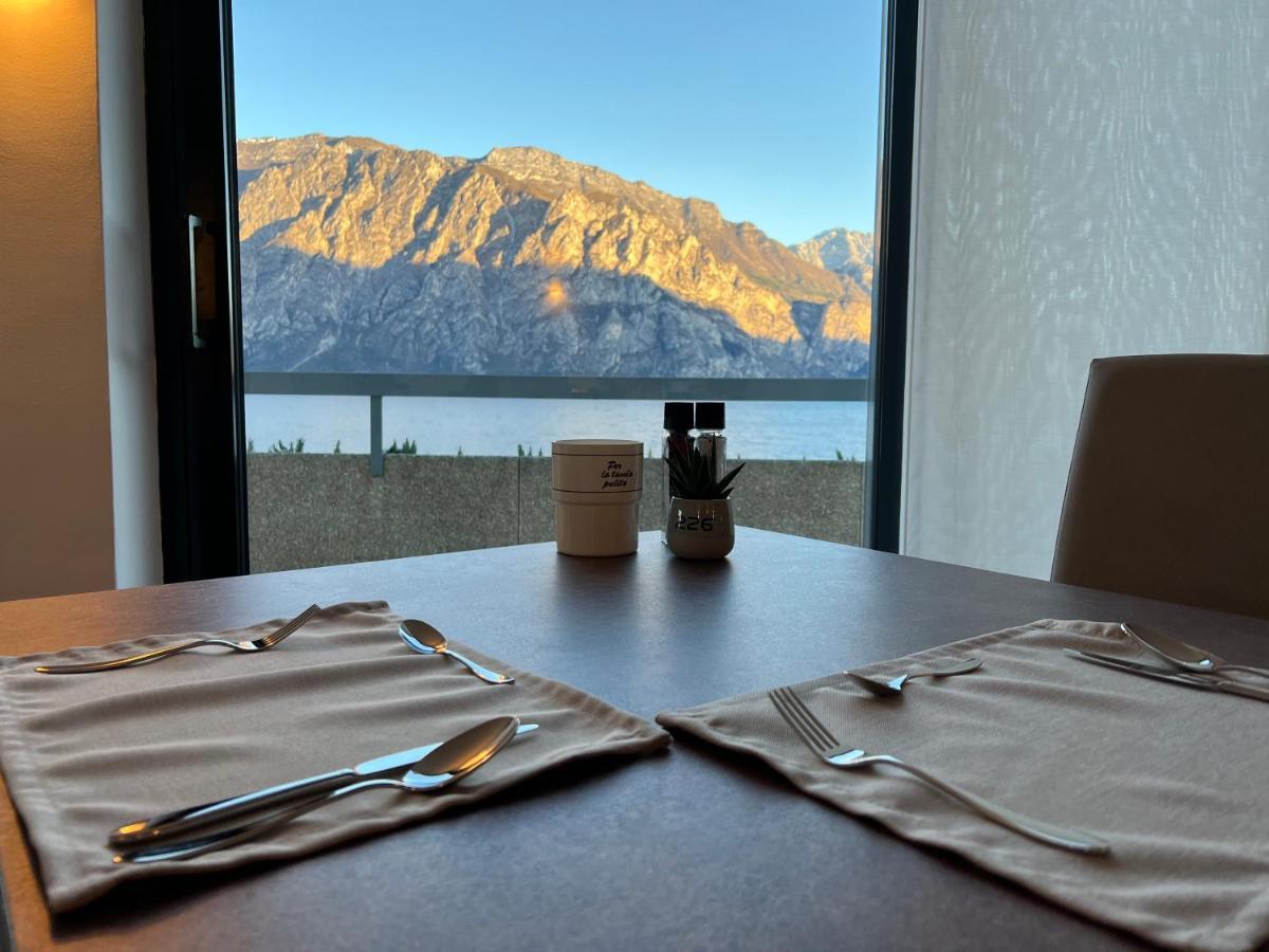 Wind Hotel Malcesine Bagian luar foto