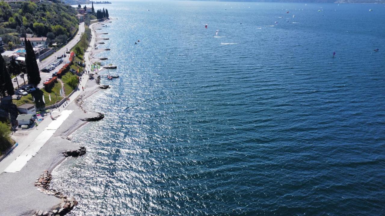 Wind Hotel Malcesine Bagian luar foto