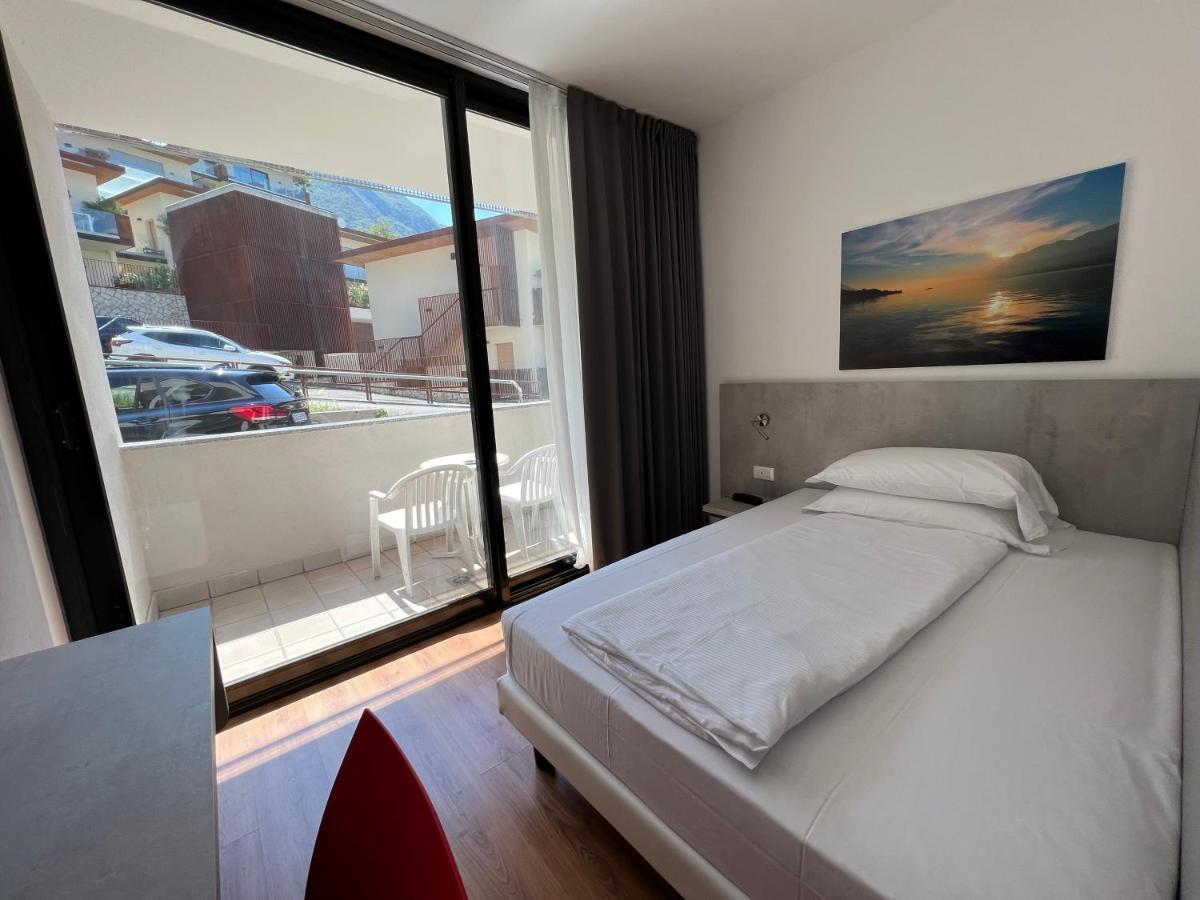 Wind Hotel Malcesine Bagian luar foto