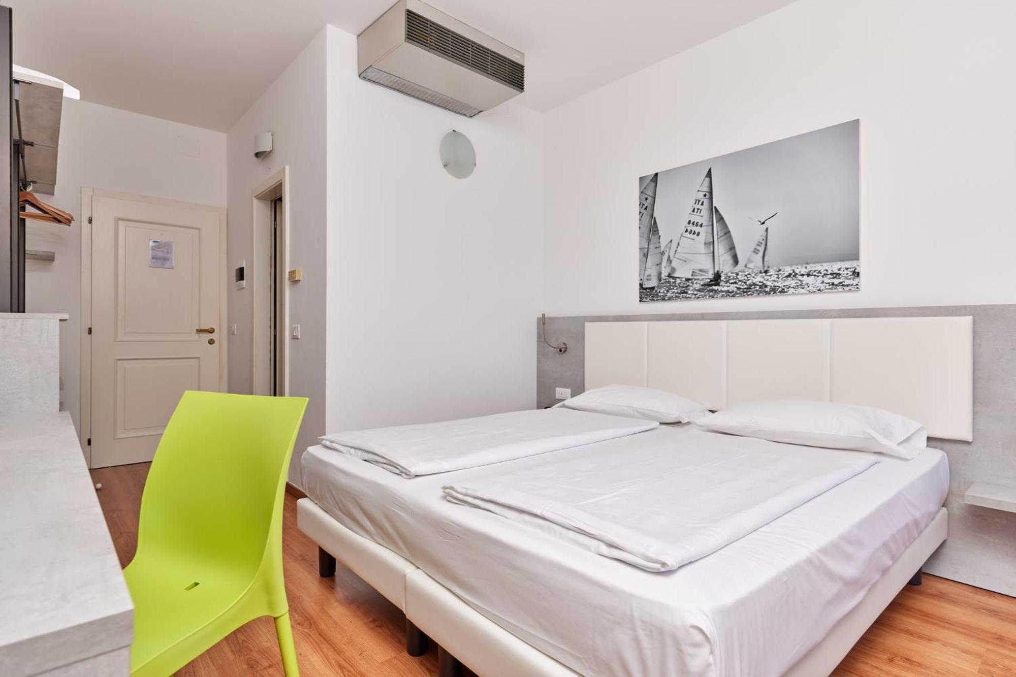 Wind Hotel Malcesine Bagian luar foto
