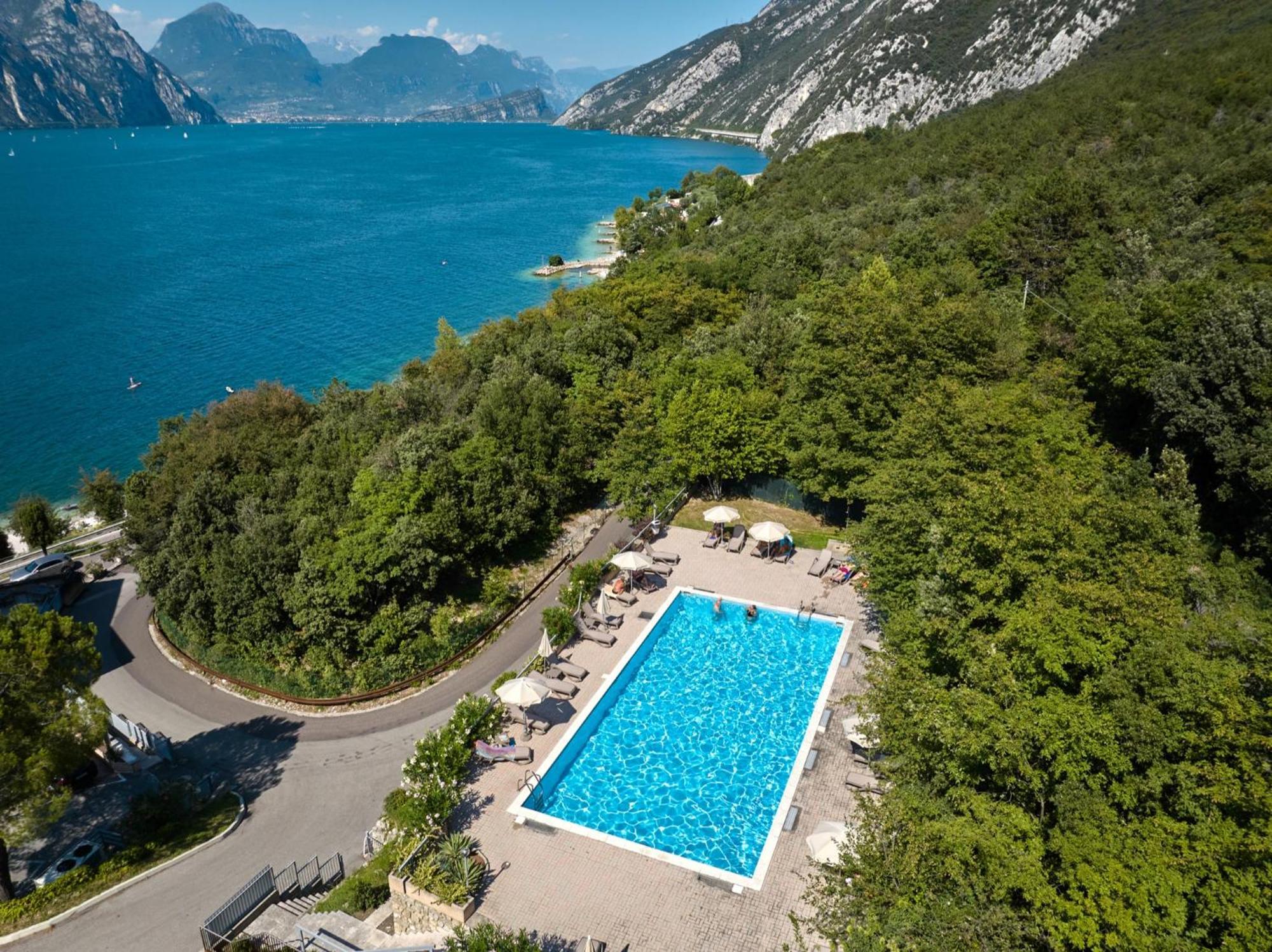 Wind Hotel Malcesine Bagian luar foto