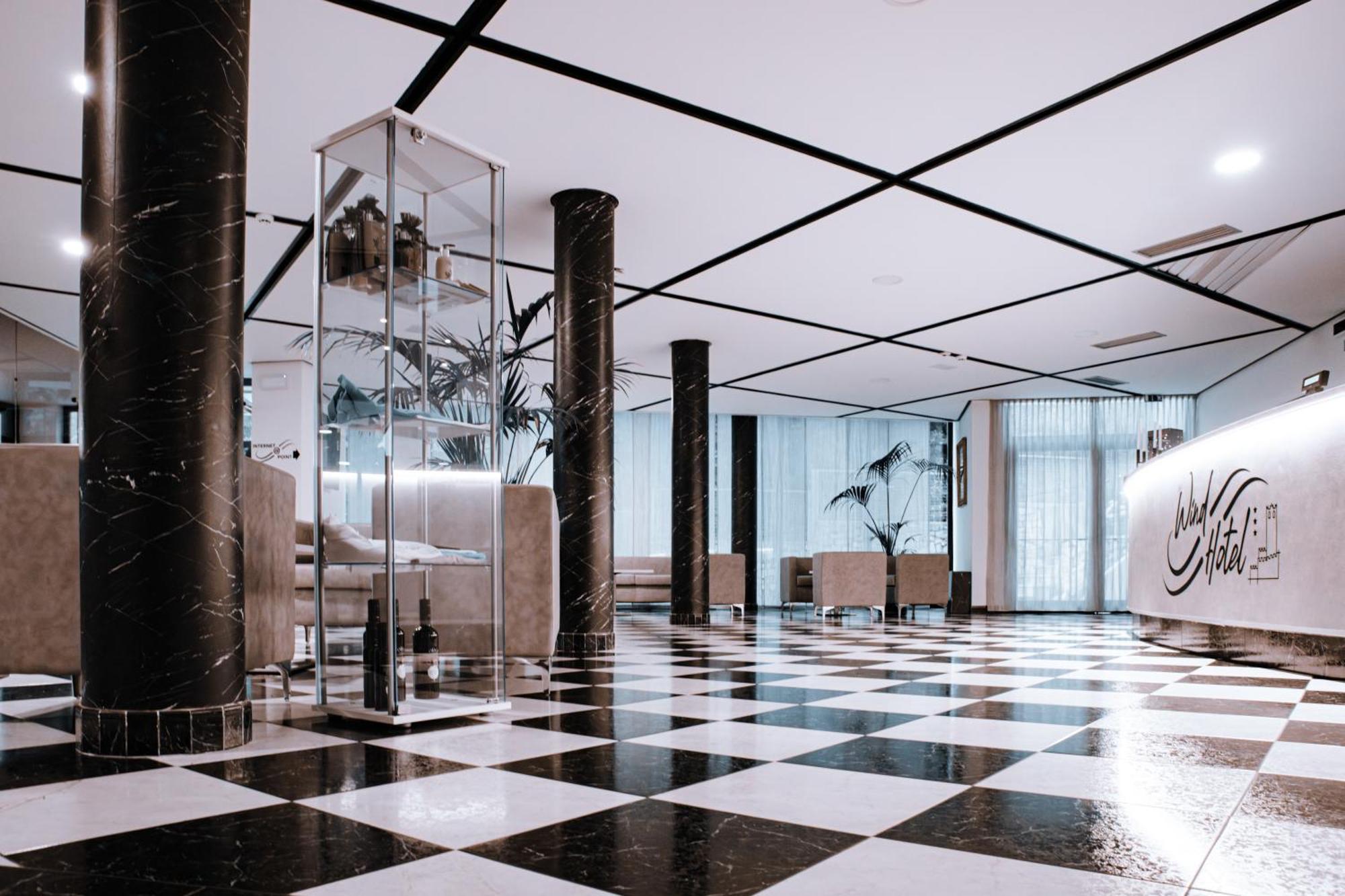 Wind Hotel Malcesine Bagian luar foto
